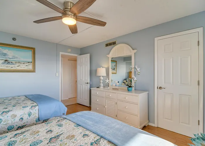Holiday home On The Beach/heated Pool/parking/tennis/fun! *