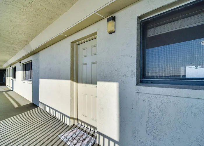 Holiday home On The Beach/heated Pool/parking/tennis/fun!